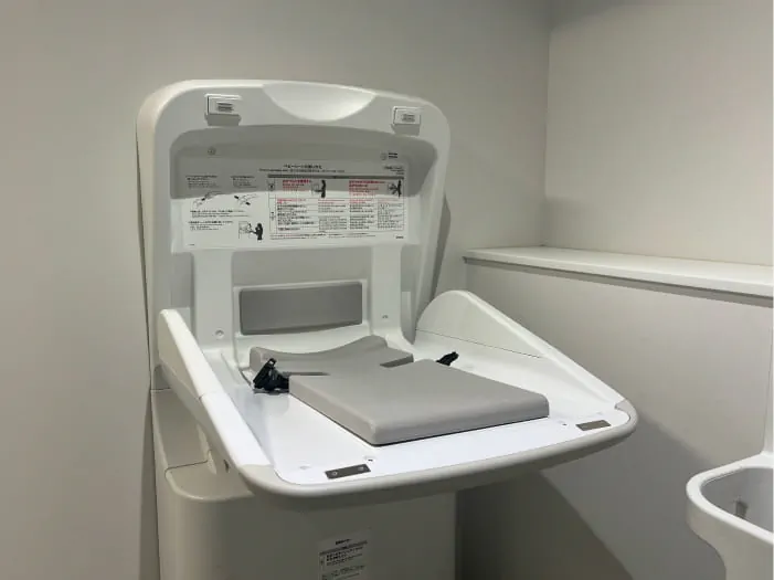 おむつ替えスペース